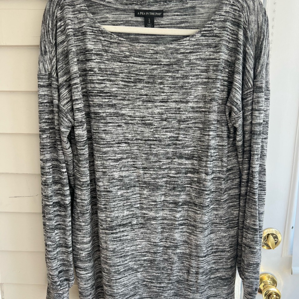 Long sleeve gray lightweight maternity sweater